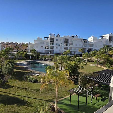 Nice 2 Bedroom Bali Apartment With Sea Views Torrevieja Exterior foto