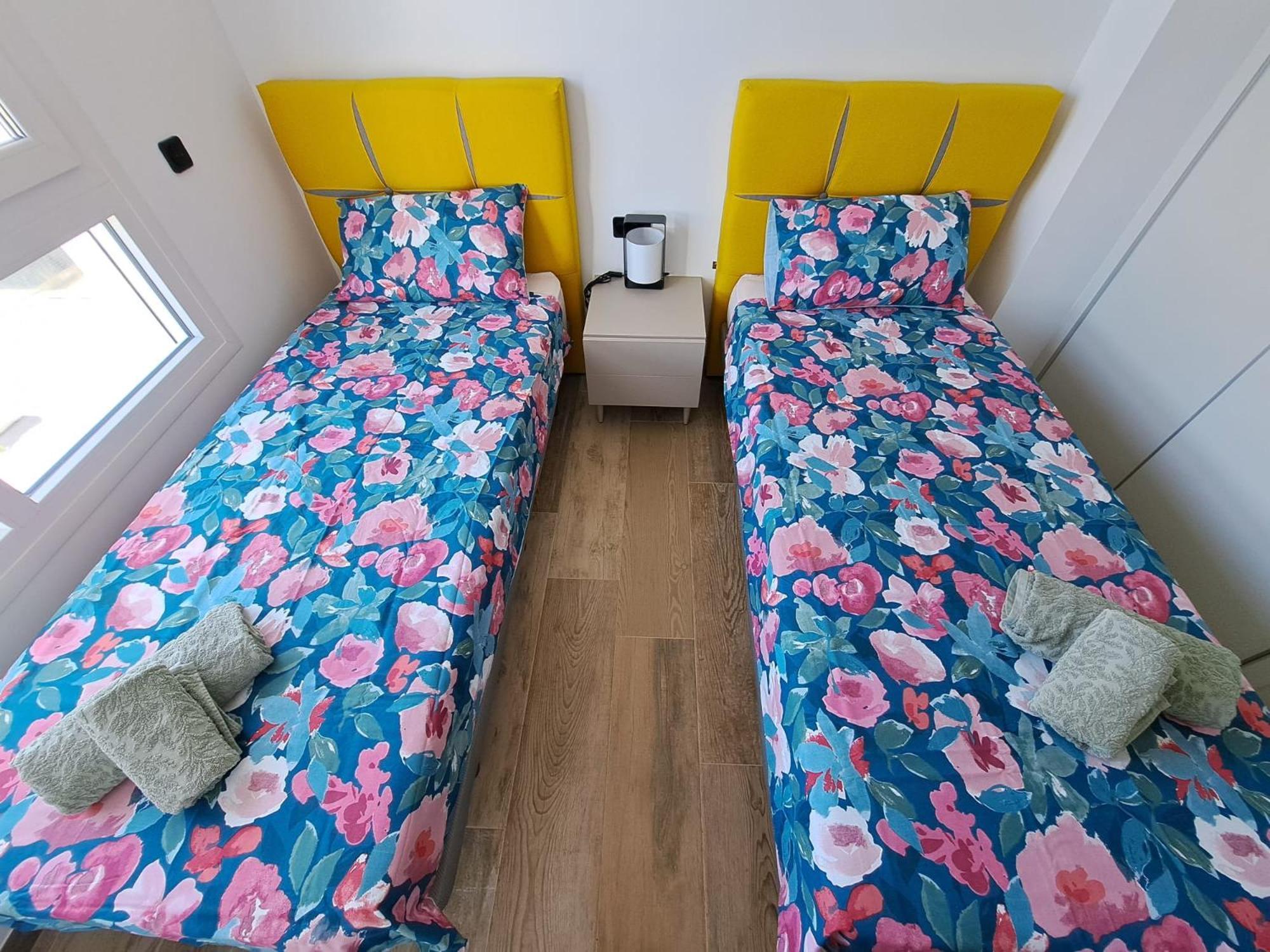 Nice 2 Bedroom Bali Apartment With Sea Views Torrevieja Exterior foto
