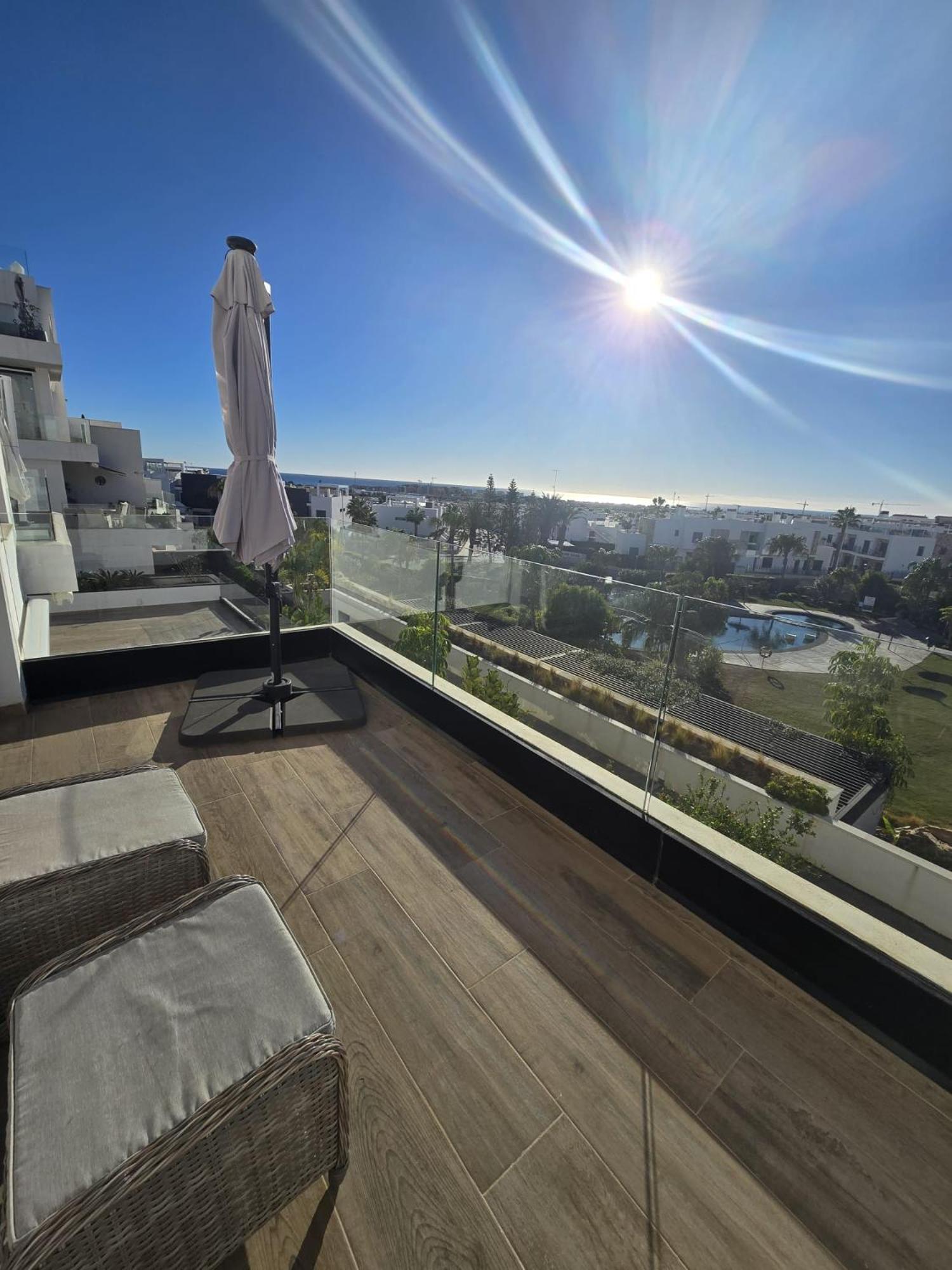 Nice 2 Bedroom Bali Apartment With Sea Views Torrevieja Exterior foto